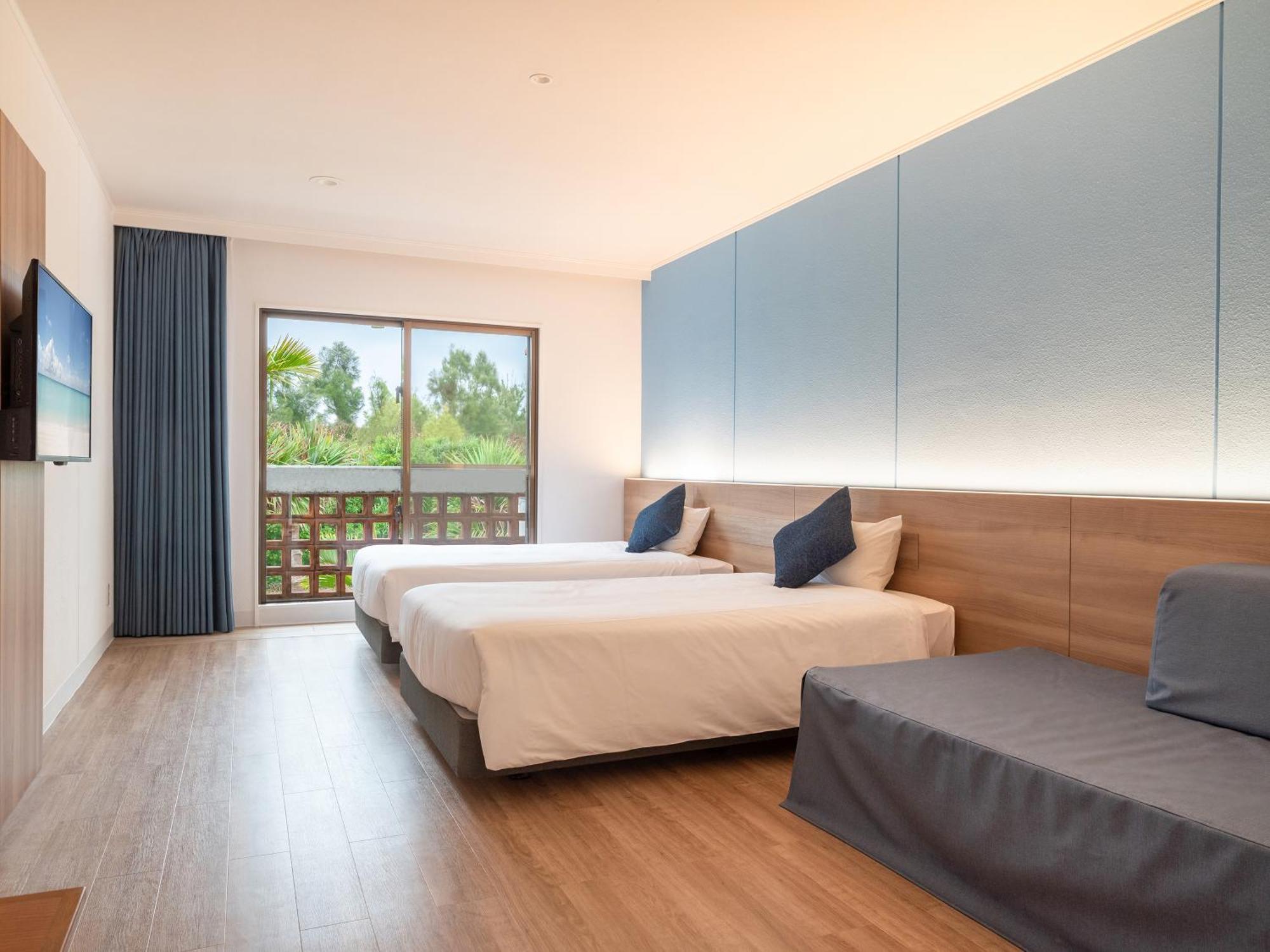 Watermark Hotel Okinawa Kume Island كوميجيما المظهر الخارجي الصورة