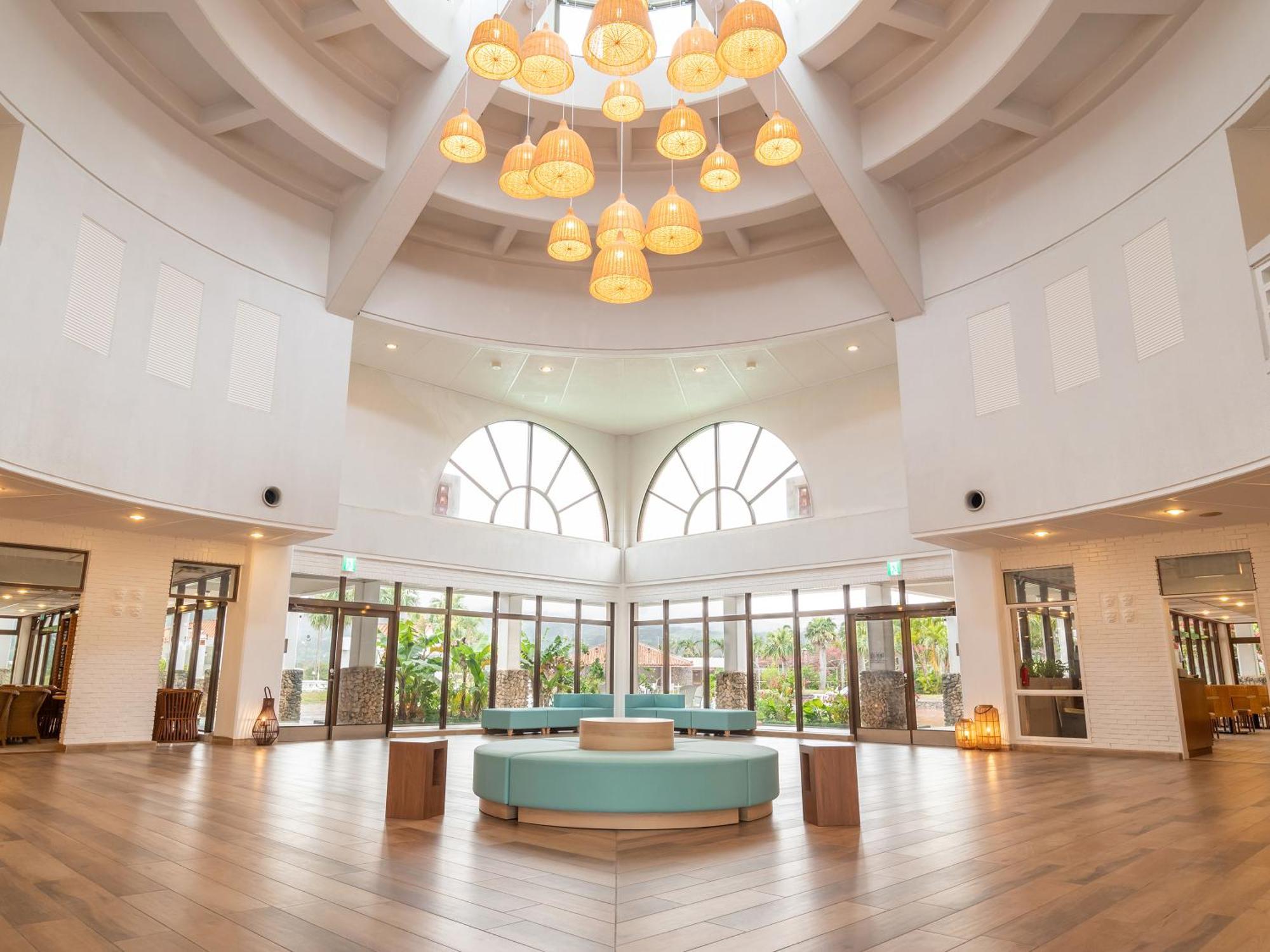 Watermark Hotel Okinawa Kume Island كوميجيما المظهر الخارجي الصورة